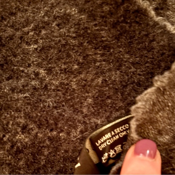 GUCCI | Italian Made 100% Wool Black Grey GG Fringe End Scarf - Picture 5 of 8